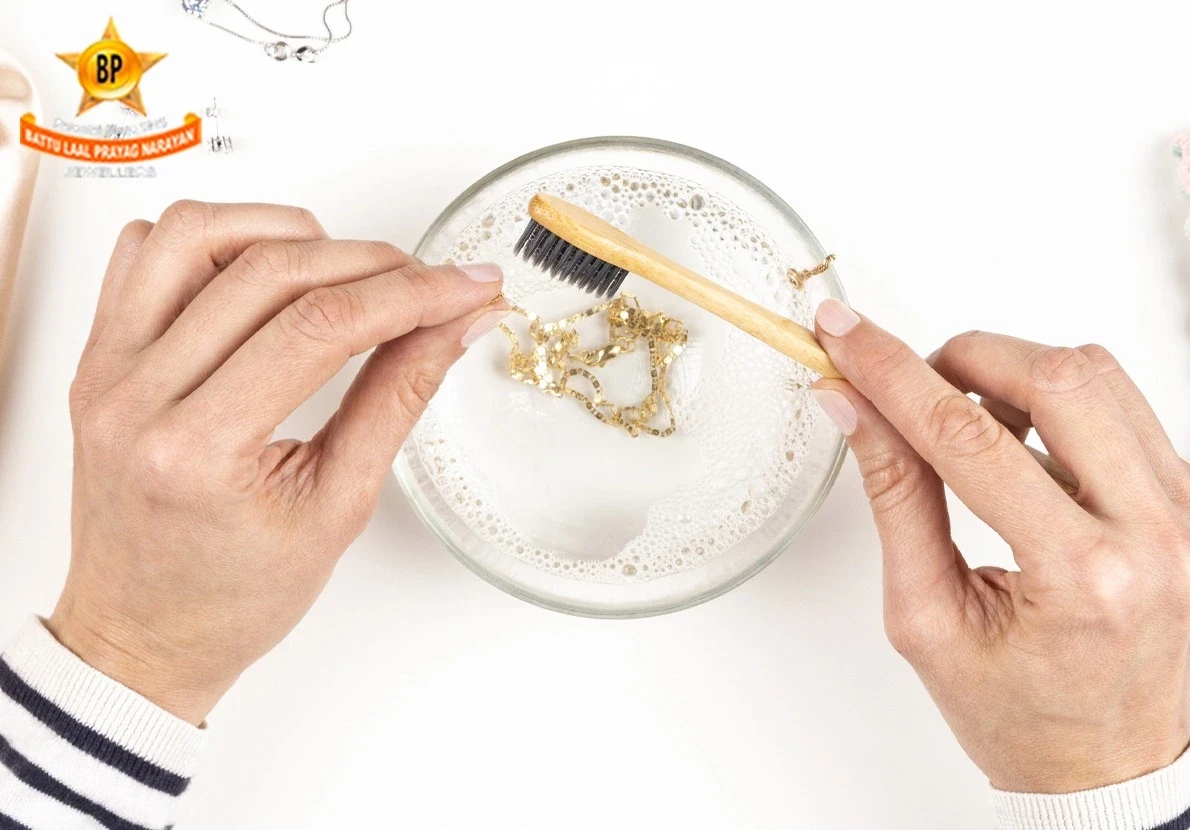 The Ultimate Guide to Jewellery Care: Cleaning Do’s and Don’ts