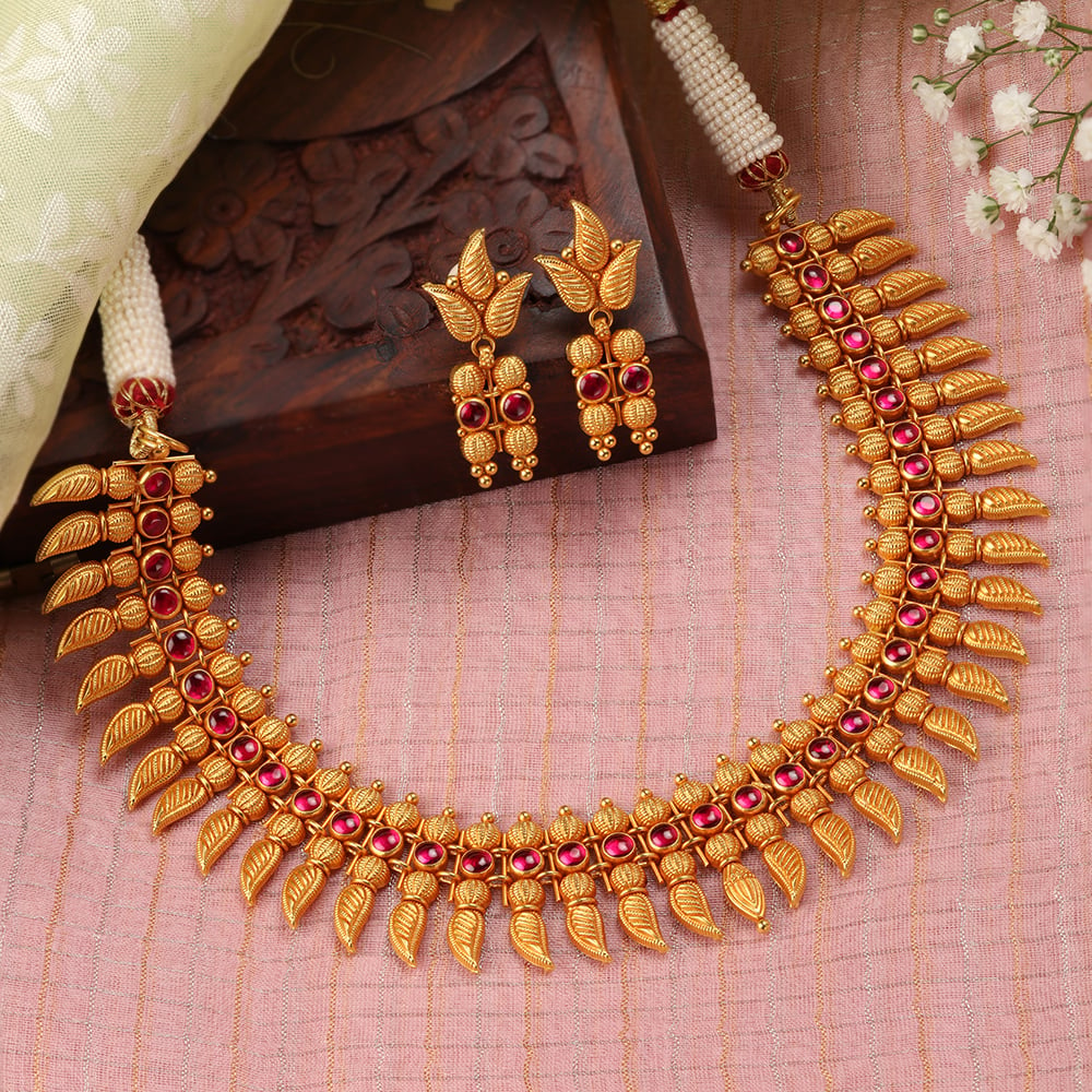 Ornate Mango and Floral Necklace Set